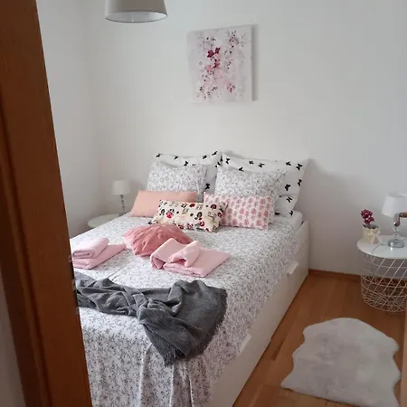 Lägenhet Vacation In - Mirna *