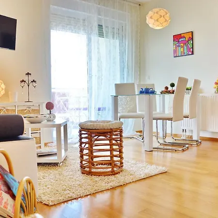Vacation In - Mirna Apartment