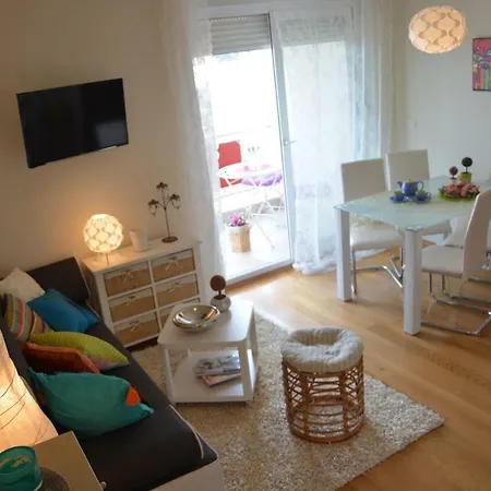 Vacation In - Mirna Apartment