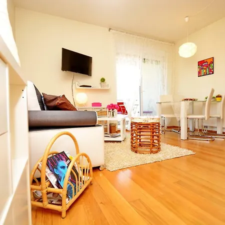Apartment Vacation In - Mirna Zadar