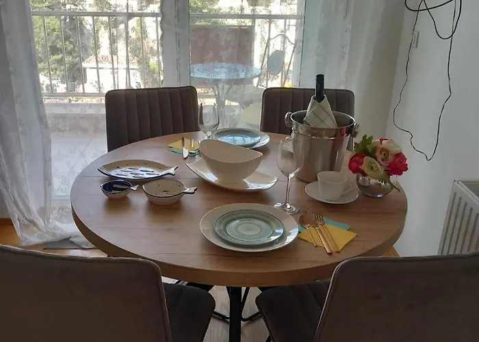 Vacation In - Mirna Apartamento Zadar